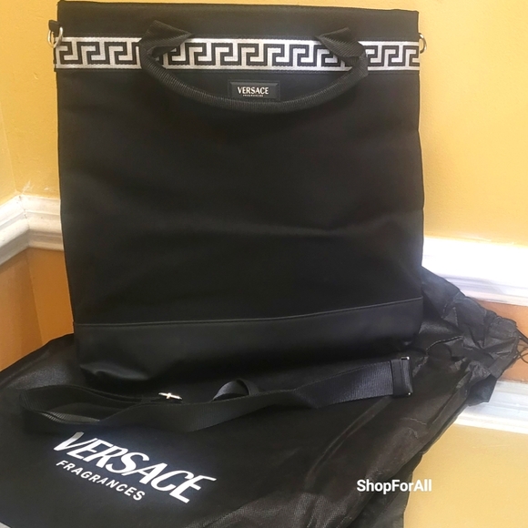 Versace - Picture 7 of 12